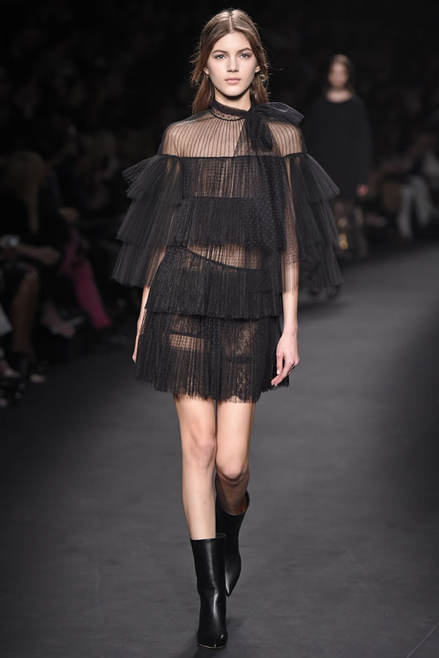 Fall Valentino  2015 Latest Paris Collection