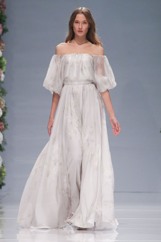 2015 Valentin Yudashkin Collection
