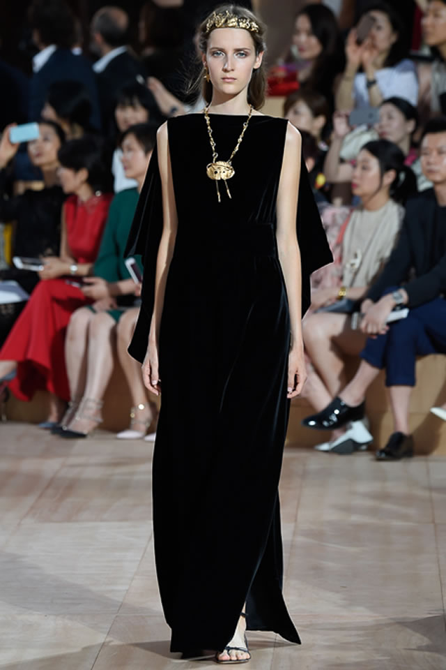 Latest Collection by VALENTINO  New York 2015 Fall