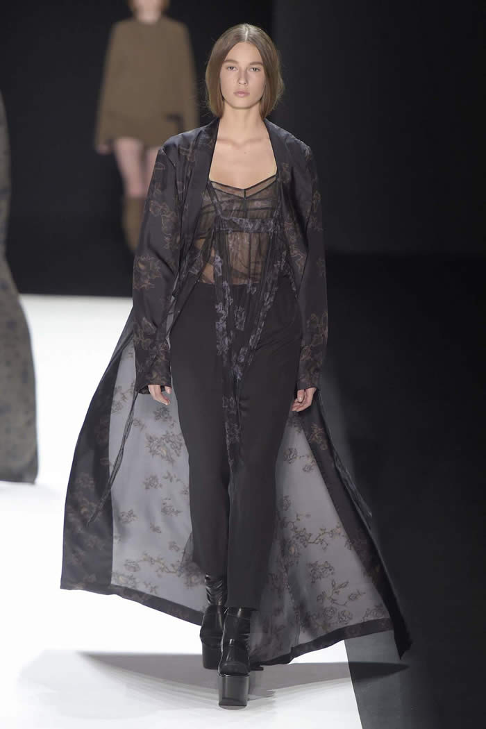 Fall RTW  Latest Vera Wang Collection