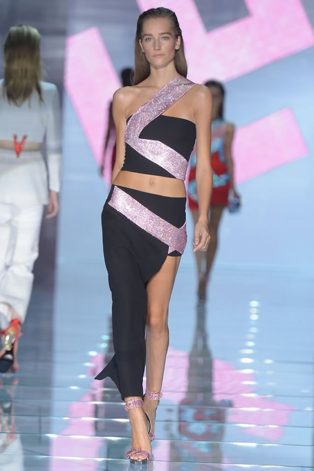 Milan Fashion Week S/S Latest Versace Collection