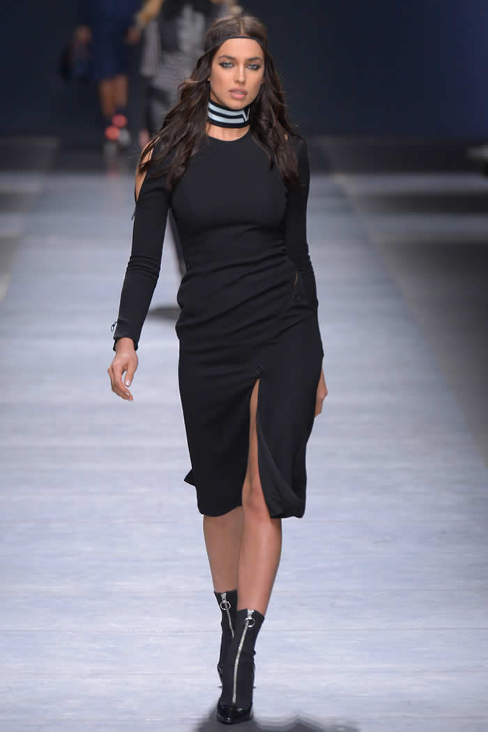 Versace 2016 Fall RTW Collection