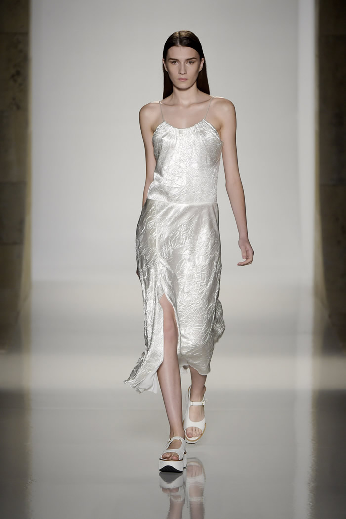 2016 Victoria Beckham RTW Spring Collection