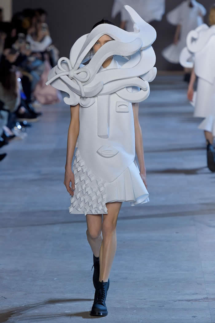 2016 Viktor & Rolf  Spring  Collection