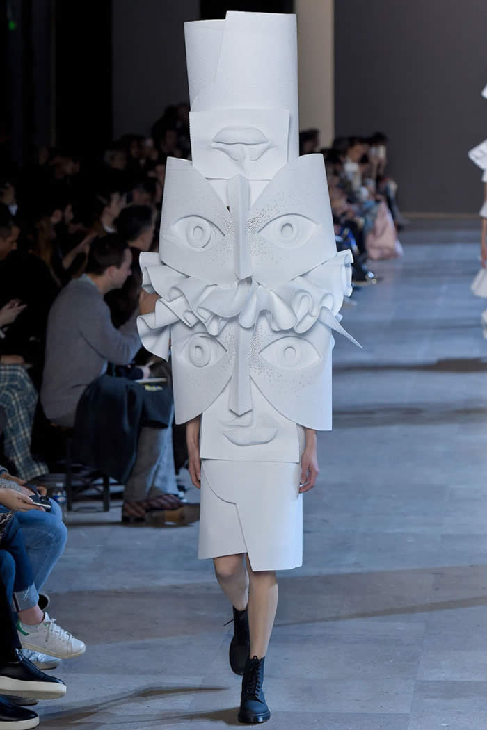 Viktor & Rolf Latest 2016 Spring  Collection