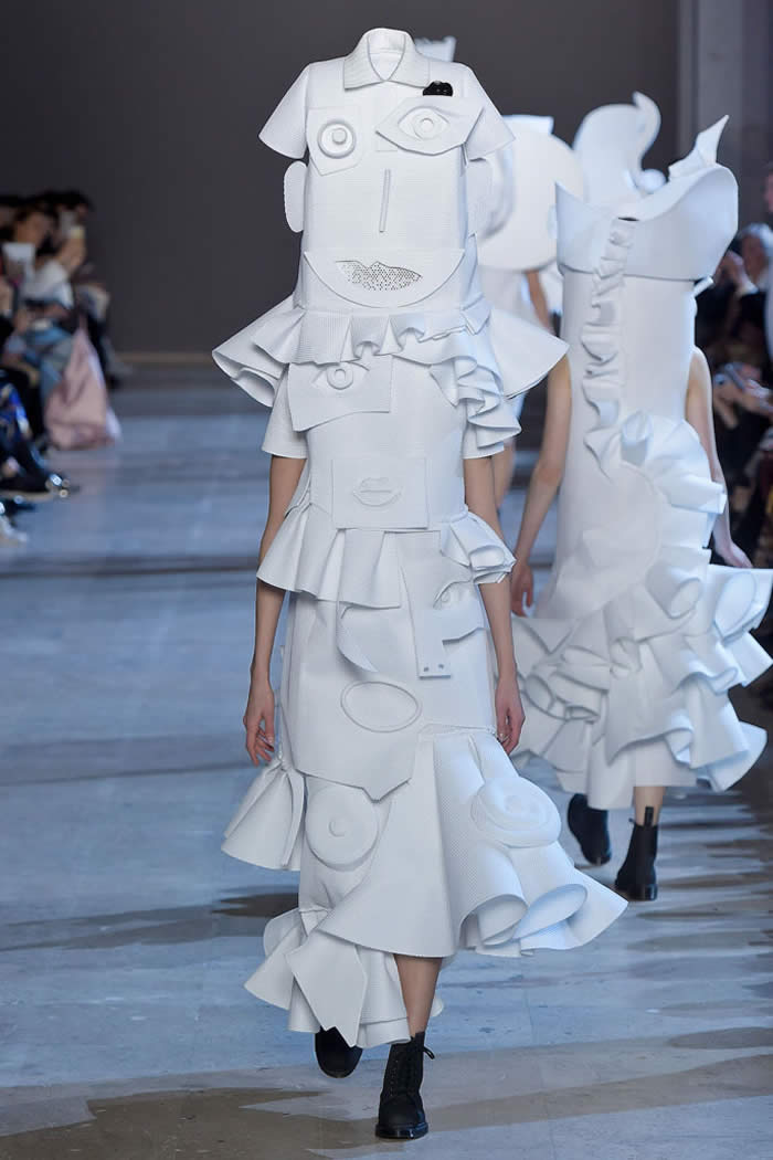 Spring  2016 Viktor & Rolf Collection