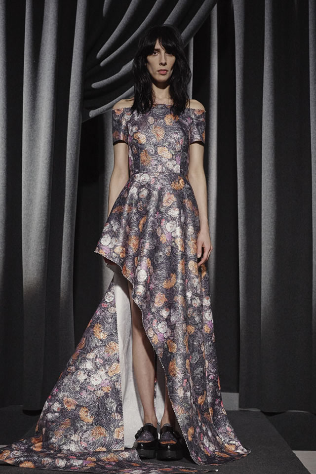Fall VIKTOR & ROLF  2015 Latest Paris Collection
