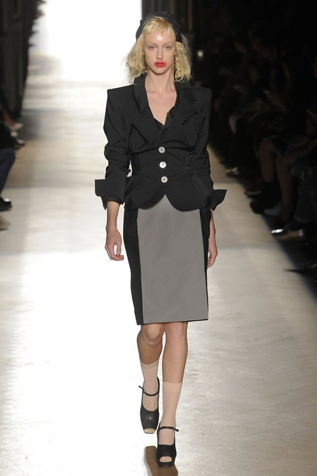 2015 Paris Fashion Week S/S Vivienne Westwood Collection