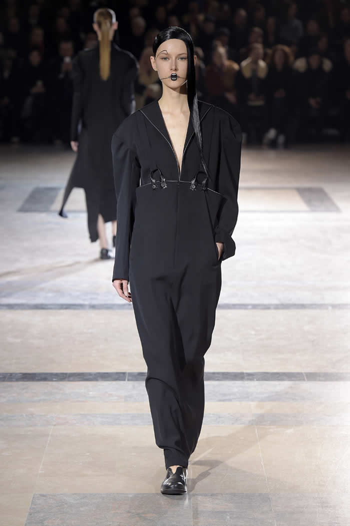 Fall RTW Latest 2016 Yohji Yamamoto Collection