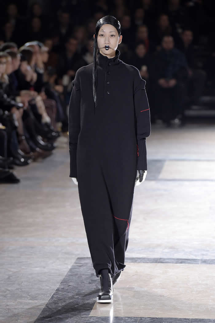 2016 Yohji Yamamoto Fall RTW Collection
