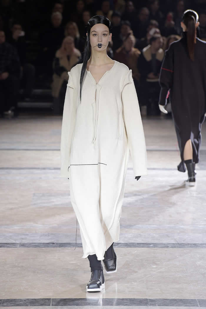 2016 Yohji Yamamoto Latest Collection