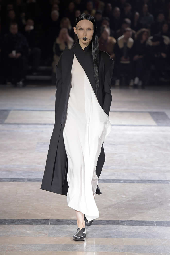 Fall RTW Yohji Yamamoto 2016 Collection