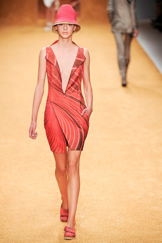 Akris latest Spring 2014 Paris Collection