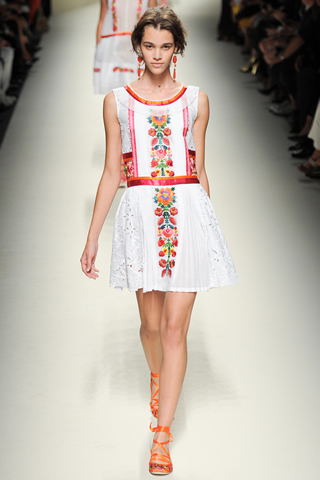 Latest Collection by Alberta Ferretti 2014 Milan