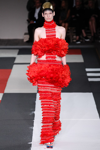 Spring Paris Alexander McQueen latest Collection
