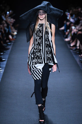 Spring 2014 Ann Demeulemeester Paris Collection