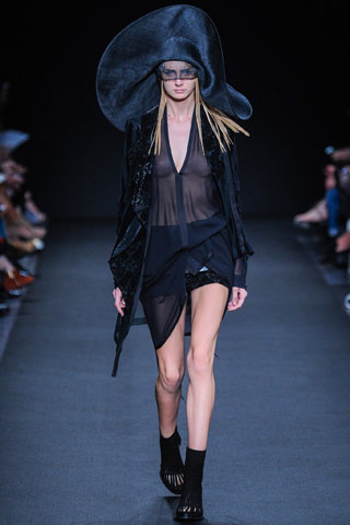 Ann Demeulemeester Spring Paris Collection