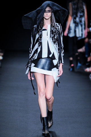 Ann Demeulemeester 2014 Paris Spring Collection