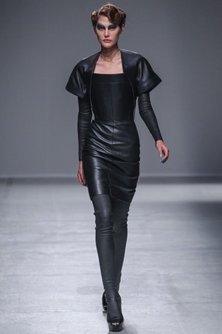 Gareth Pugh Paris Spring 2014 Collection