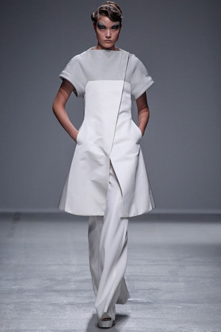 Spring 2014 Gareth Pugh Collection