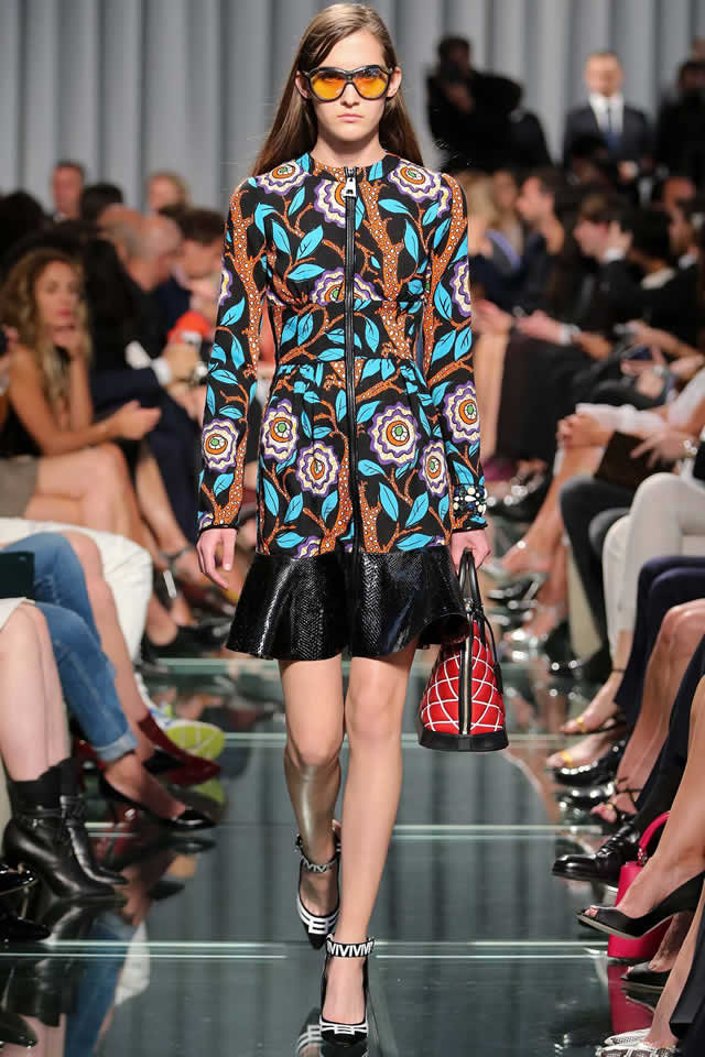 Latest Collection by Louis Vuitton Manaco 2015 Resort