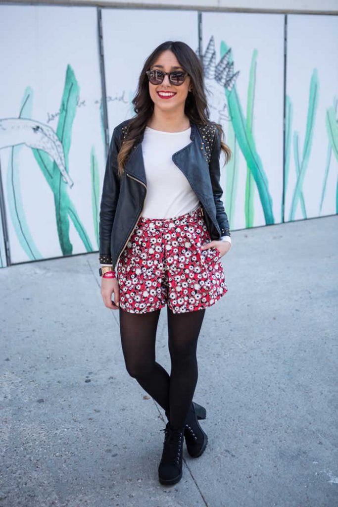 11 Simple Ways to Dress Up Your Plain White Tee For Holiday Gatherings