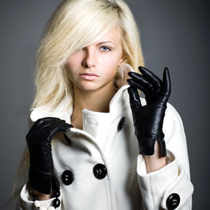 Hottest Gloves Trends For Winter 2010