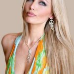 Adriana Sklenarikova wallpaper