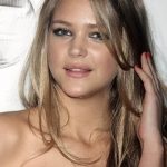 Esti Ginzburg Wallpeper