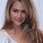 Esti Ginzburg Wallpeper