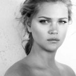 Esti Ginzburg Wallpeper