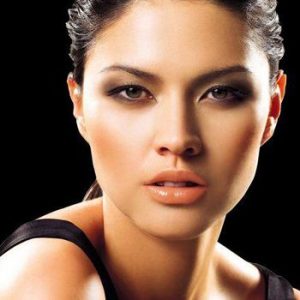 Aline Nakashima Model Profile