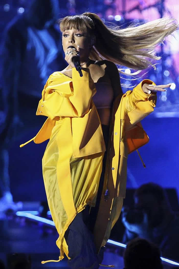 Ariana Grande concert Blast