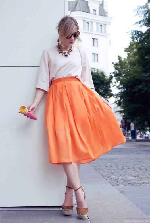 15 Fascinating Midi Skirt Outfits