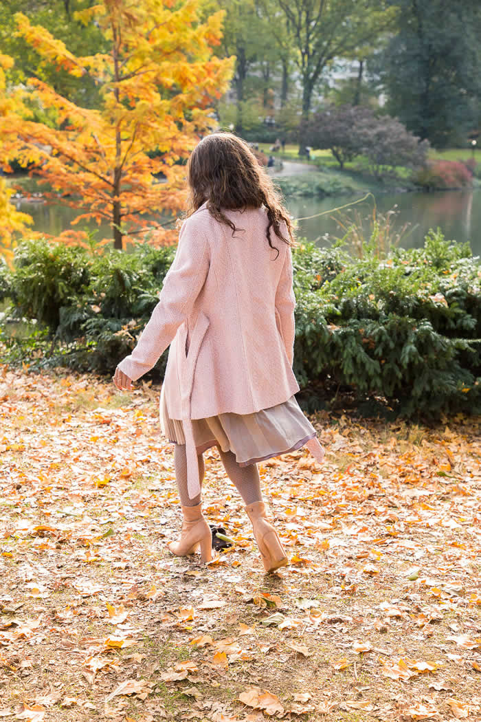Glorious Thanksgiving Outfit Ideas That are Both Comfy and Cute