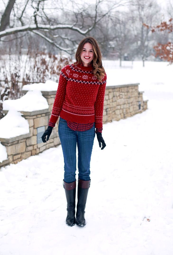Stylish Christmas Sweater Outfit Ideas