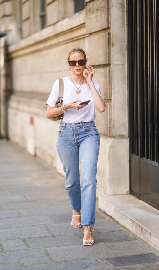 31 Ways to Team Up Your Jeans and Sandals For the Win