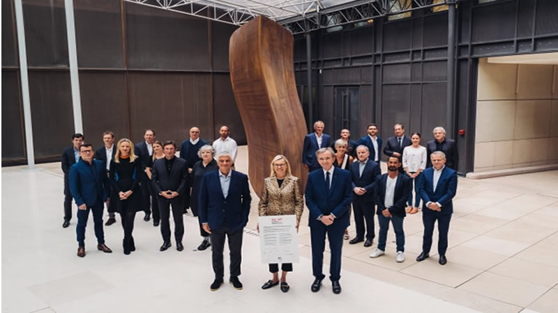 LVMH Leaders Sign Pact to Protect