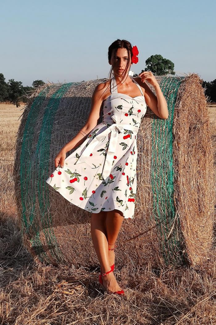 The dilemma of short or long vintage dresses