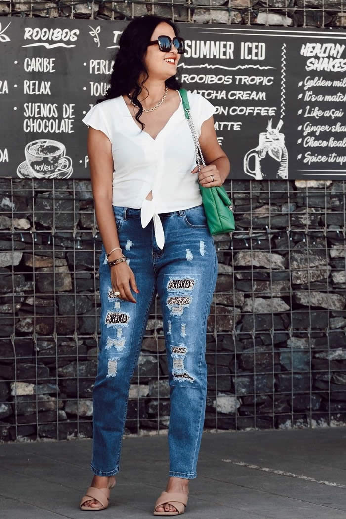 Chic Ripped Jeans for Women