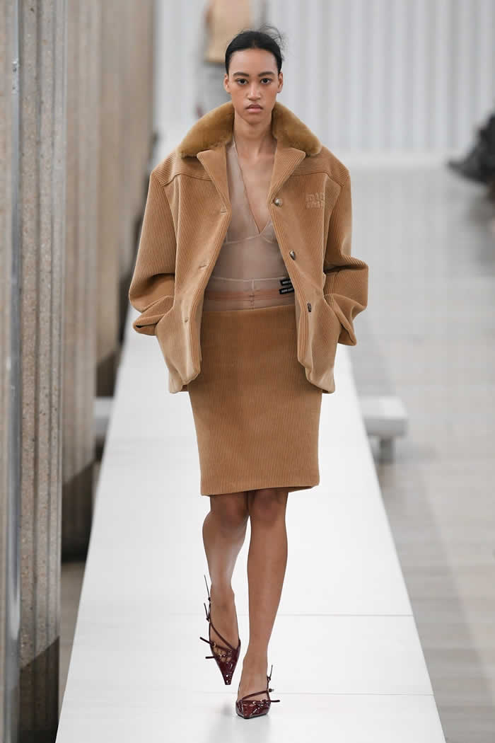 Miu Miu Fall 2023 Ready-to-Wear Collection (35)