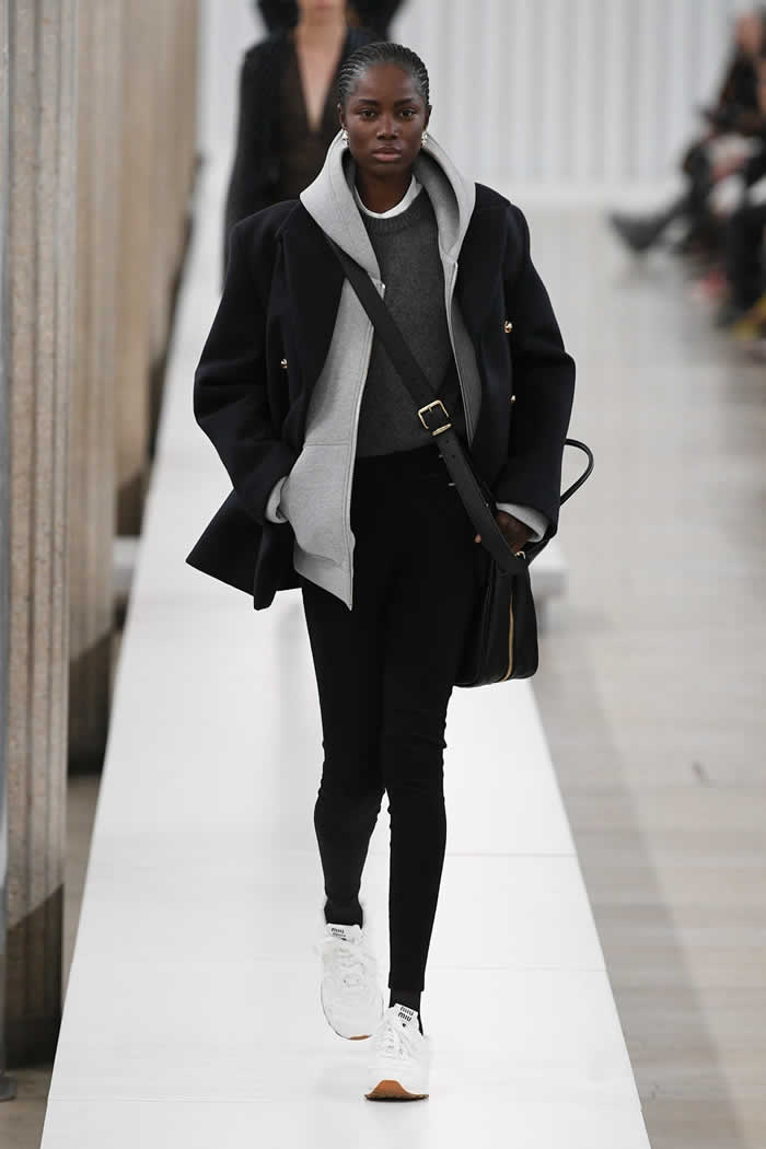 Miu Miu Fall 2023 Ready-to-Wear Collection (35)