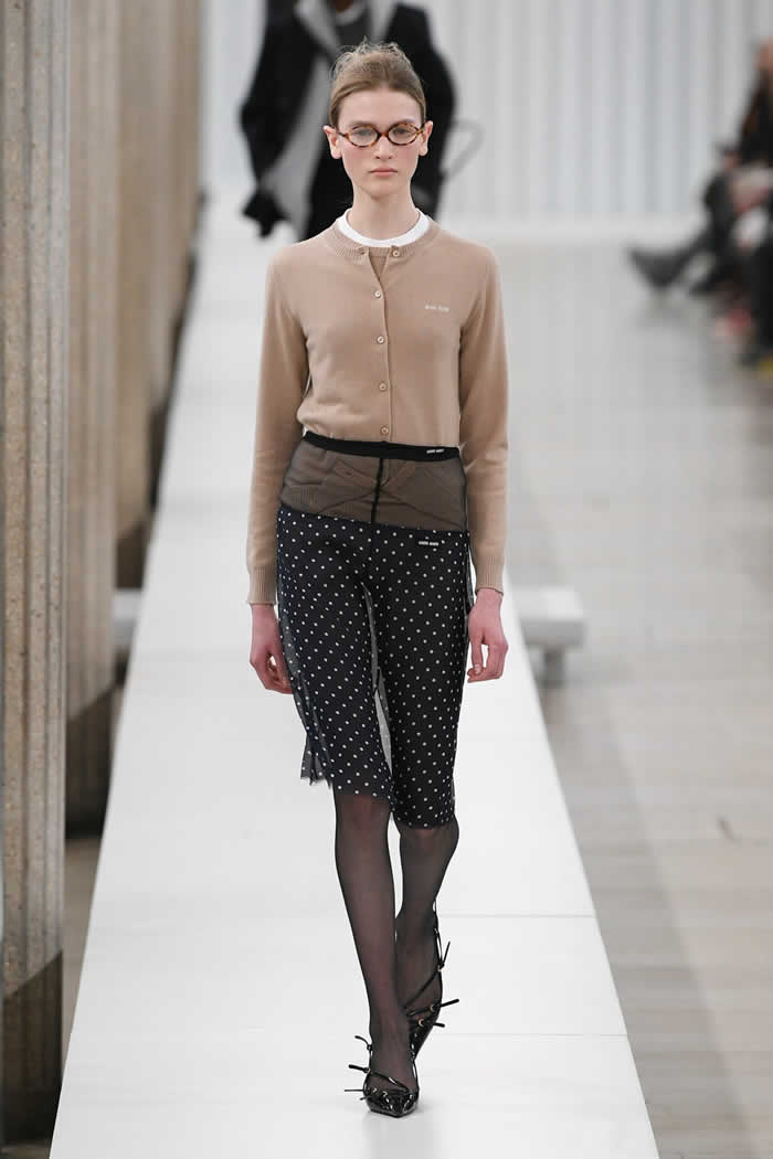 Miu Miu Fall 2023 Ready-to-Wear Collection (35)