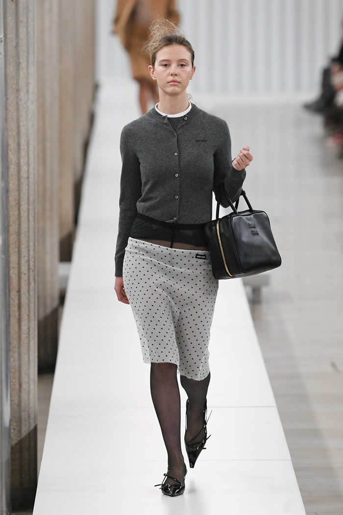 Miu Miu Fall 2023 Ready-to-Wear Collection (35)