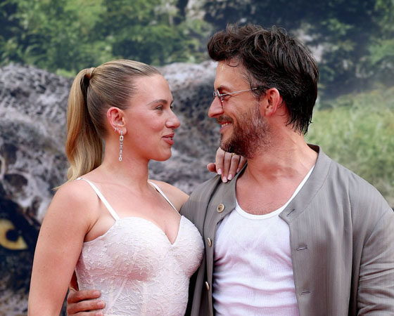 Scarlett Johansson and Jonathan Bailey